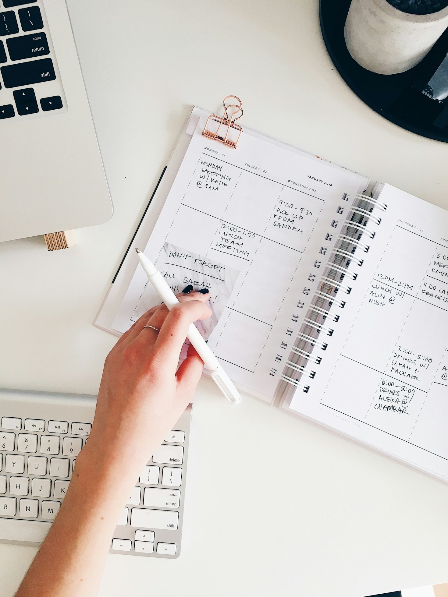 How to Stay Updated on AI Technological Advances